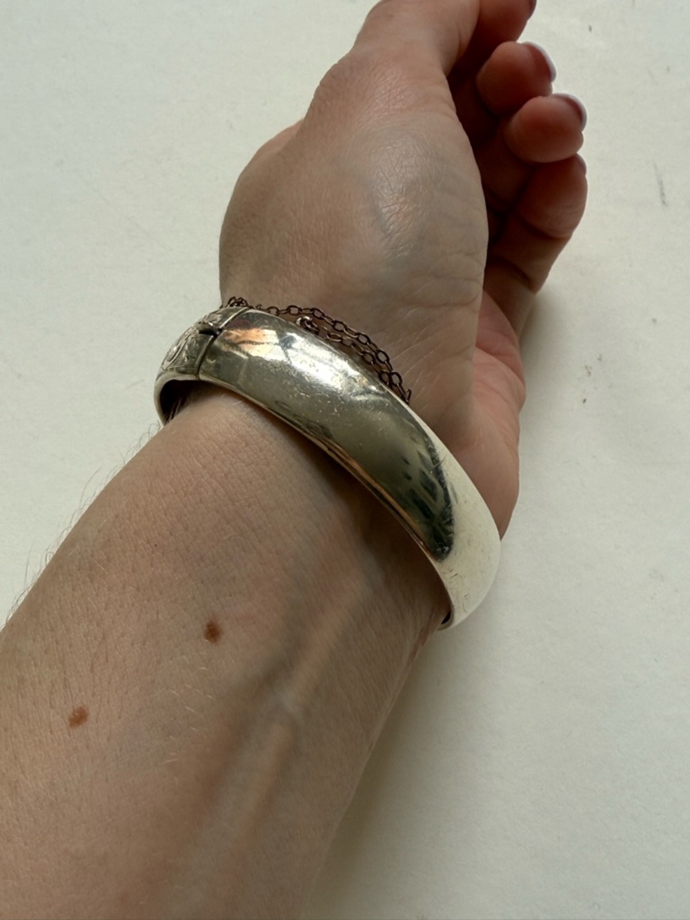 Vintage Floral Etched Sterling Silver Bangle Bracelet - WRJ Signed - Picture 8 of 11